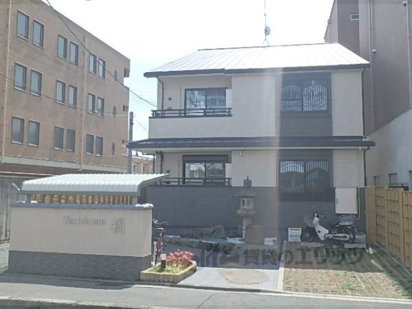 082532の外観写真