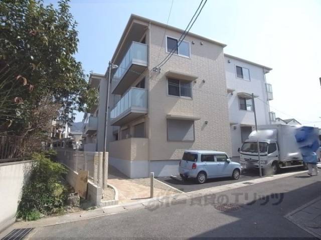 シャーメゾン乙出２外観写真3
