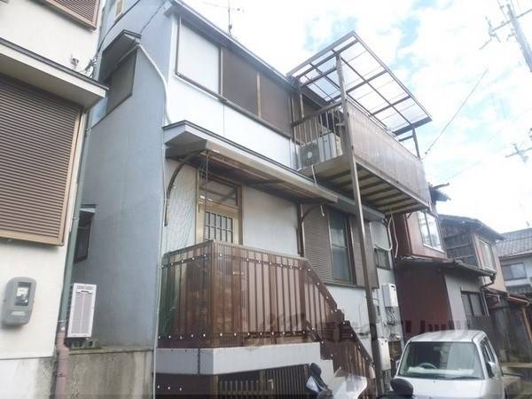 082631の外観写真