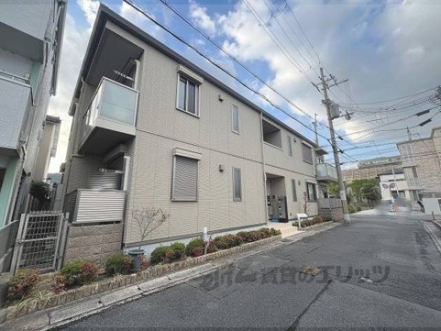シャーメゾン伊勢屋外観写真1