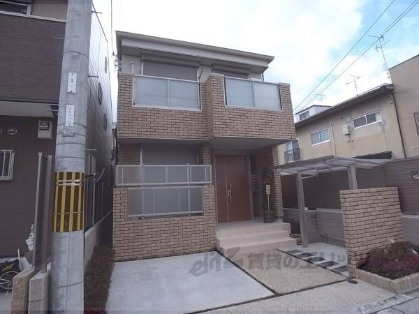 082742の外観写真