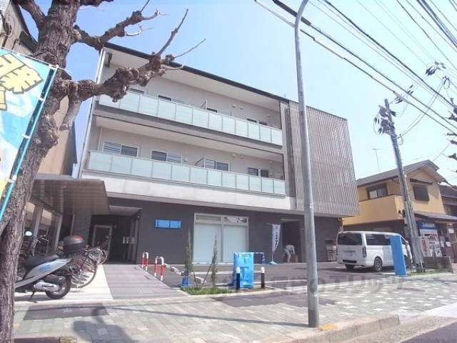 コモダカーサエンマ外観写真2