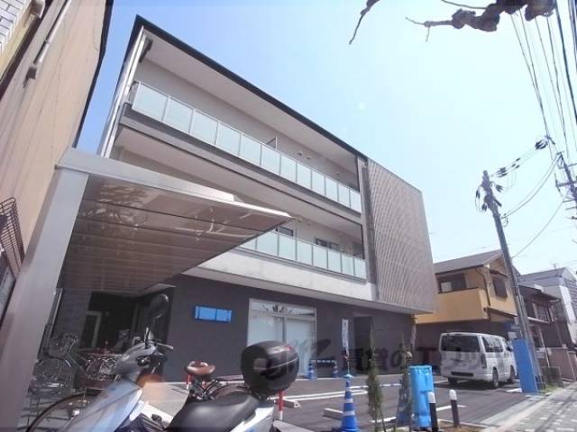 コモダカーサエンマ外観写真3