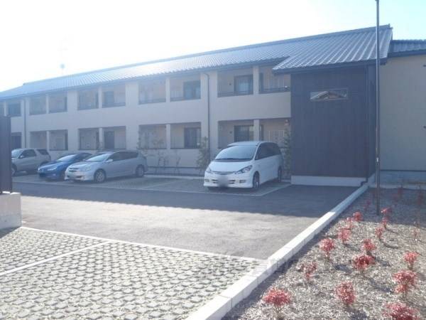 082783の外観写真