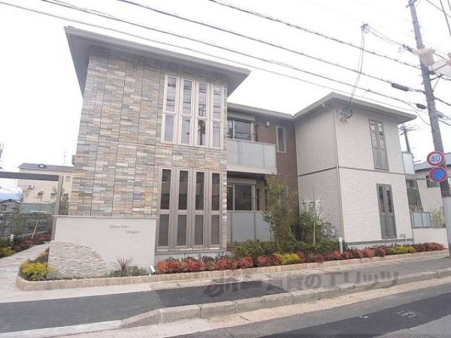 SHAINING TERRACE西賀茂外観写真1