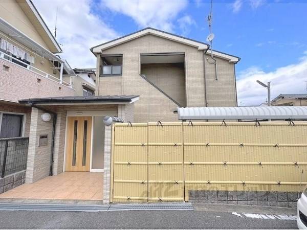 082856の外観写真