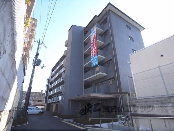 082865の外観写真