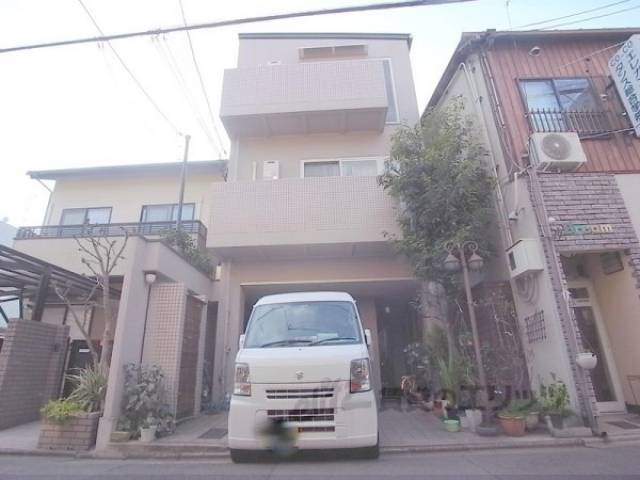 エレガンスマンション外観写真2