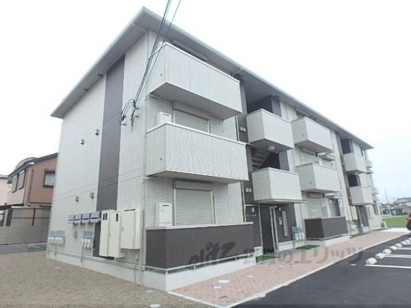 083111の外観写真