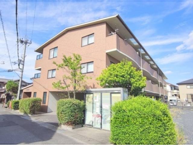 ファミーリエ外観写真1