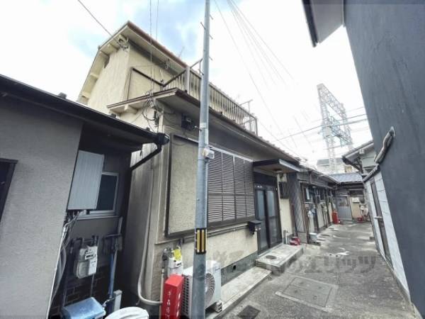083281の外観写真