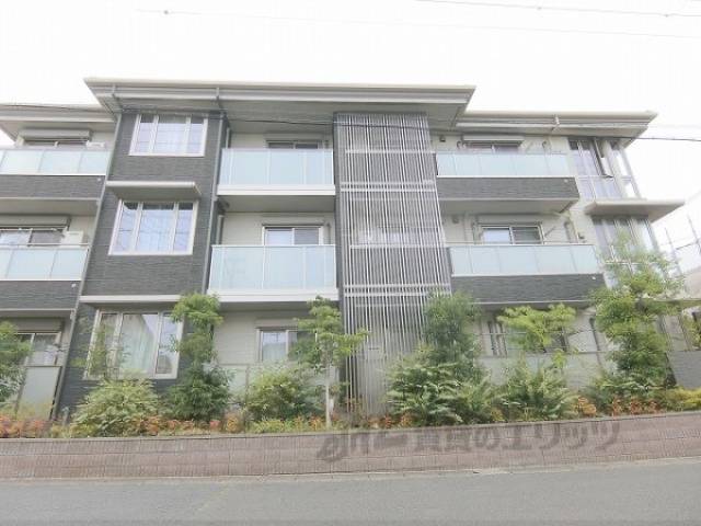 インペリアルスクエアー外観写真2