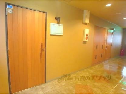 ラ・ペリオビル外観写真1