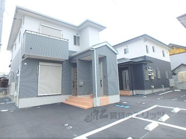 083582の外観写真