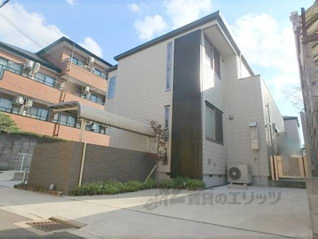 グランソレーユ太秦外観写真3