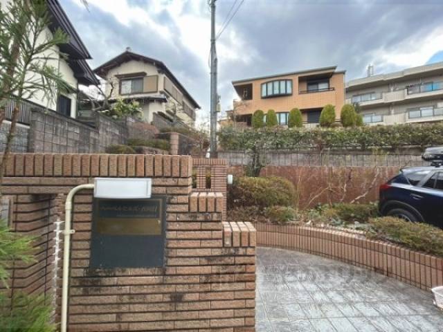 へーベルヒルズ西向日外観写真1