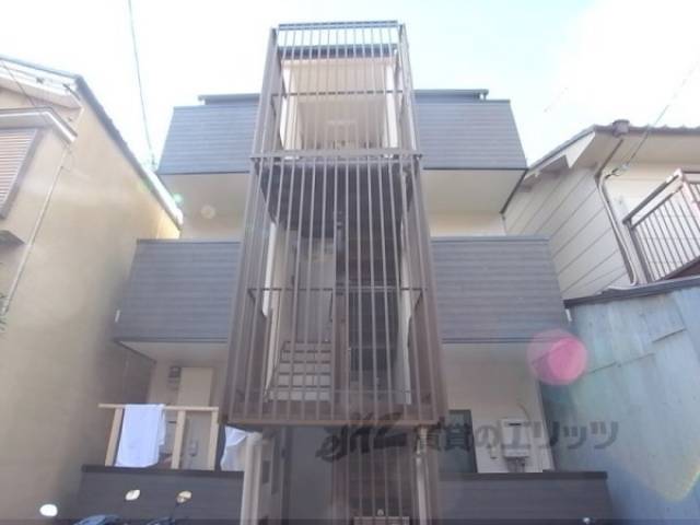 西院ヒルズ外観写真2