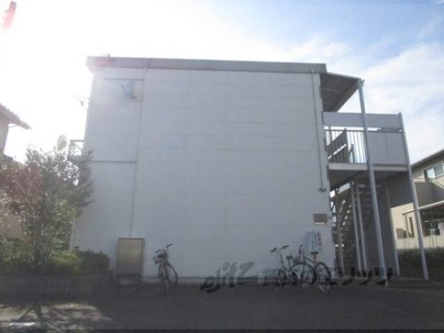 レオパレスｏｌｉｖｅ外観写真3