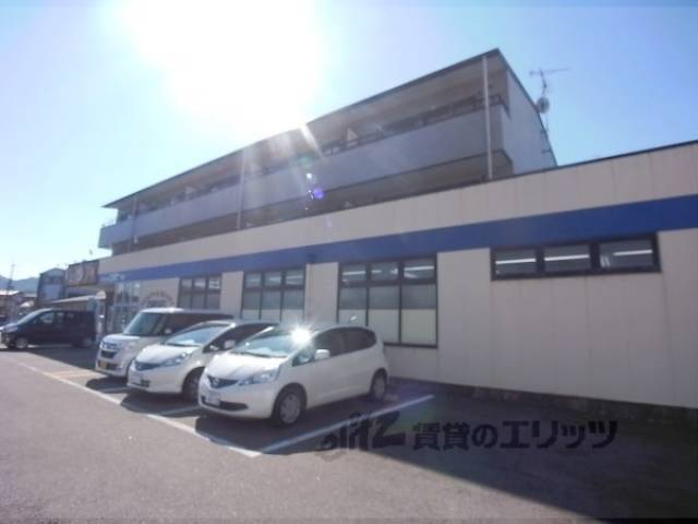 ロイヤルエクセーヌ２　外観写真3