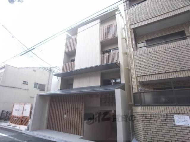 ブランネージュ烏丸五条外観写真1