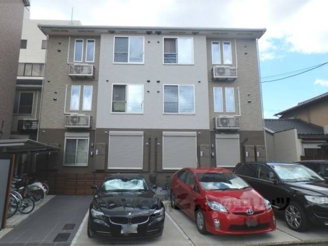 ラフィーネ葛野２外観写真2