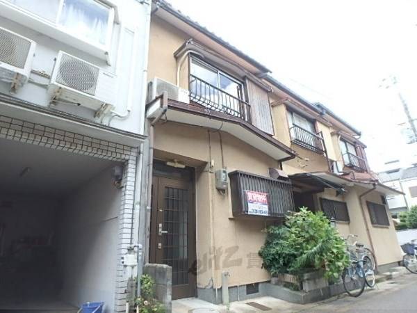 084592の外観写真