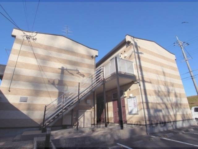 レオパレス高瀬川外観写真1