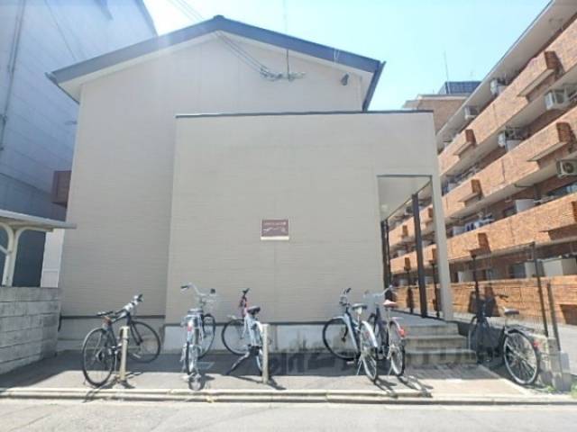 レオパレスJ BOX３外観写真2