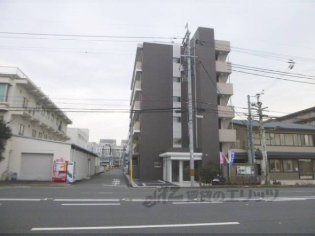 サン・レスポワール十条外観写真3