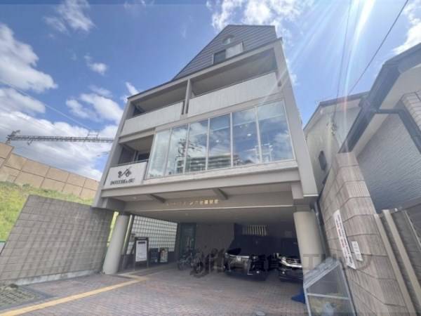 084921の外観写真