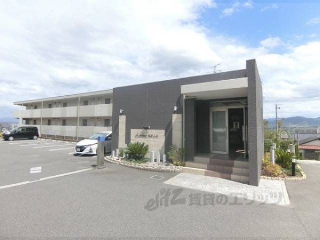 レジデンス松井山手外観写真1