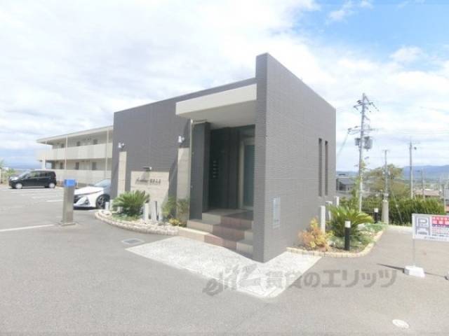 レジデンス松井山手外観写真2