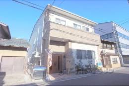 Ｃｈｅｒｒｙ　ｔｒｅｅ外観写真