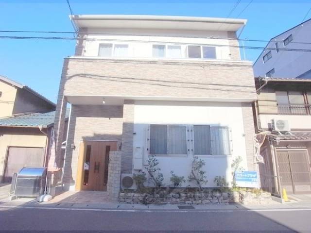 Ｃｈｅｒｒｙ　ｔｒｅｅ外観写真2