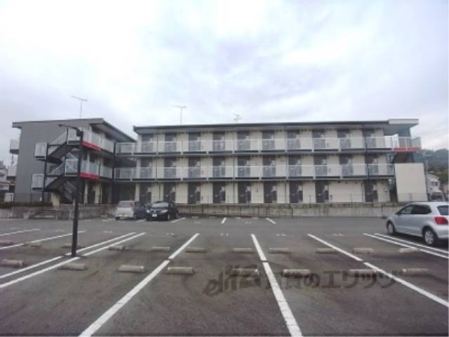 レオパレス若葉外観写真2