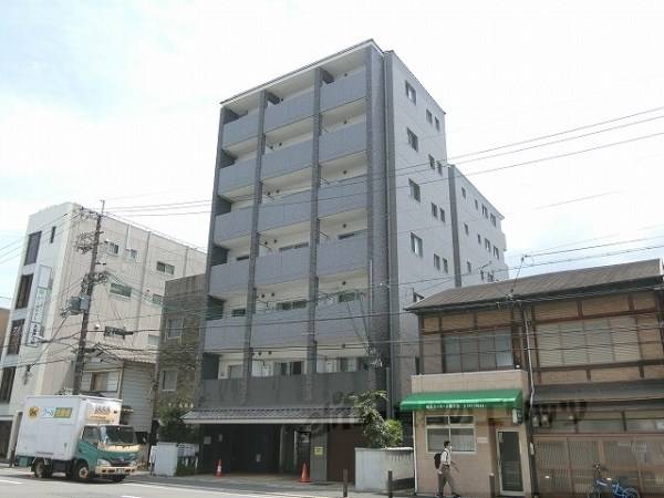 085697の外観写真