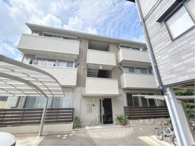 アビタシオン西院外観写真2