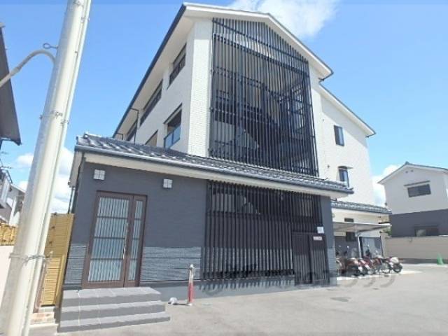 ドエル・ボーリウム外観写真2