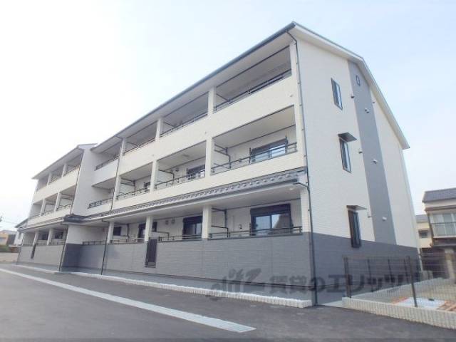 ドエル・ボーリウム外観写真3