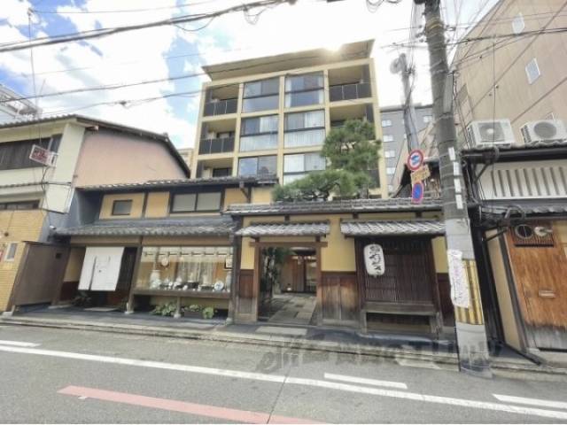 ヴィラスタジオーネ御所南外観写真1