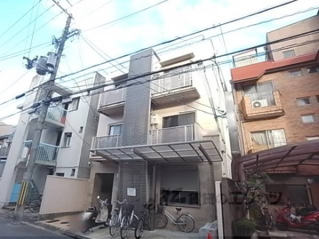 フラム深草外観写真1