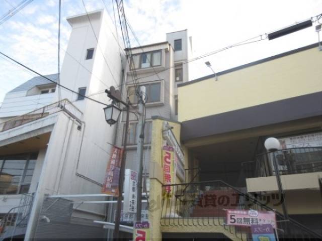 シャトレ太秦外観写真2