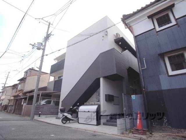 Ｃｒｅｓｃｅｎｔ外観写真1