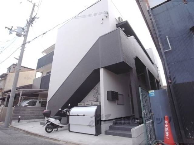 Ｃｒｅｓｃｅｎｔ外観写真2