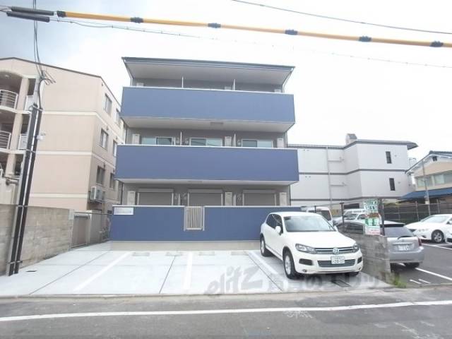 アジュールメゾン十条外観写真1