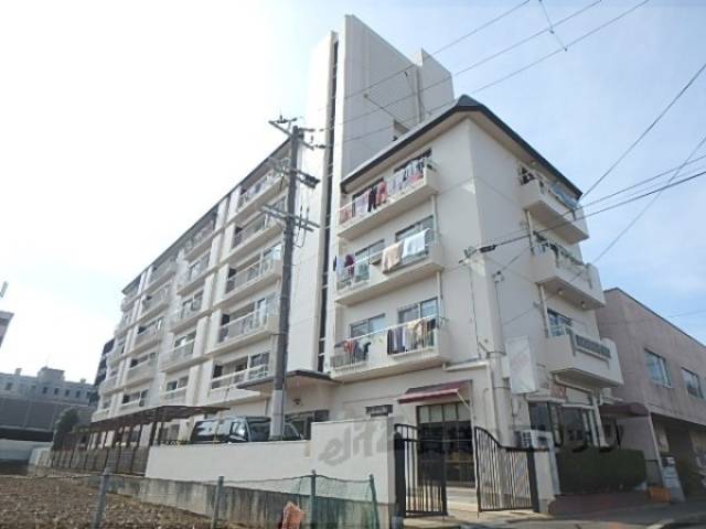 ウエストハイマンション西院外観写真1