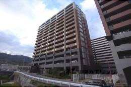 ロータリーマンション大津京レアール外観写真