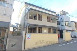 レオパレス紫野外観写真