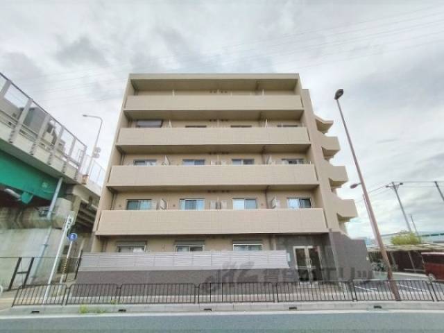 グランレブリー桂川外観写真1