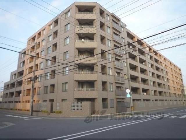 サーパスシティ西院日照町外観写真1